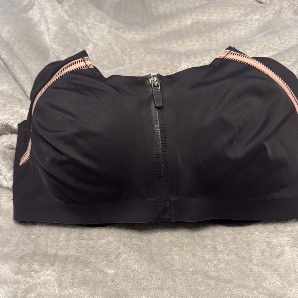 Victoria's Secret Black Sports Bra (excellent condition)